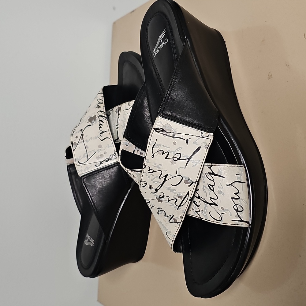 DANSKO AVA PRINT Black/White 38 Sandals Shoes Comfort Leather